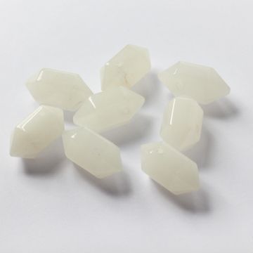 Kryształ górski mleczny grot zawieszka 30mm