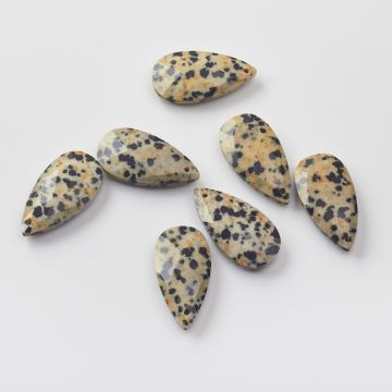 Jaspis dalmatyński zawieszka łezka fasetowana 25mm