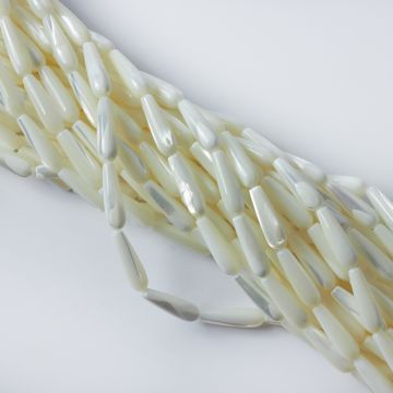 Masa perłowa opalizująca łezka 20x6mm biała
