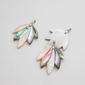 Zawieszka z muszli Paua listki 45x32mm