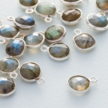 Labradoryt krążek fasetowany zawieszka w okuciu AG925 8mm