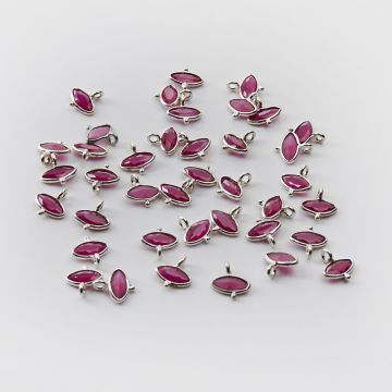 Srebrna zawieszka rubin w srebrnym okuciu AG925 7,5mm