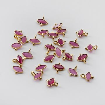 Srebrna zawieszka rubin w srebrnym okuciu AG925 pozłacana 7,5mm