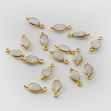 Srebrna zawieszka kamień księżycowy w srebrnym okuciu AG925 pozłacana 9mm Srebrna zawieszka kamień księżycowy w srebrnym okuciu AG925 pozłacana 9mm