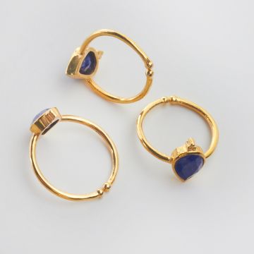 Pierścionek regulowany z szafirem pozłacany AG925 20mm Pierścionek regulowany z szafirem pozłacany AG925 20mm