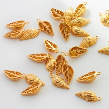 Srebrna zawieszka muszelka podłużna AG925 pozłacana 16,6mm