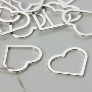 Srebrna blaszka celebrytka serce ażurowe AG925 17x19mm