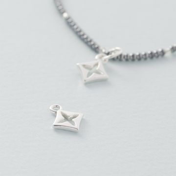 Srebrna zawieszka lilijka AG925 10mm