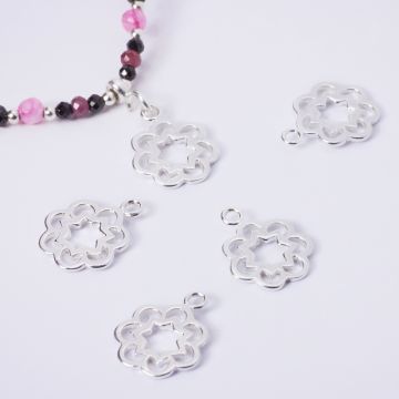 Srebrna zawieszka gwiazdka w kwiatku AG925 10mm