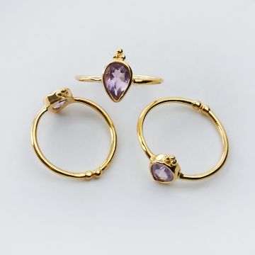 Srebrny pierścionek regulowany z ametystem łezka AG925 pozłacany 20mm Srebrny pierścionek regulowany z ametystem łezka AG925 pozłacany 20mm