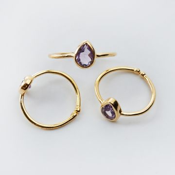 Srebrny pierścionek regulowany z ametystem łezka AG925 pozłacany 20mm Srebrny pierścionek regulowany z ametystem łezka AG925 pozłacany 20mm