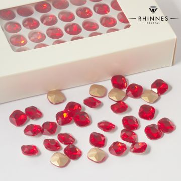 Kryształy Rhinnes diamond cut siam 10mm