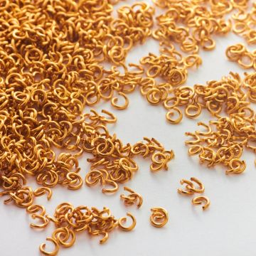 Kółeczka ze stali chirurgicznej w kolorze złotym 4x0,8mm PVD