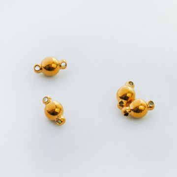 Zapięcie magnetyczne kulka ze stali chirurgicznej w kolorze złotym 6mm Zapięcie magnetyczne kulka ze stali chirurgicznej w kolorze złotym 6mm