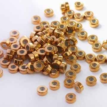 Zapięcie stoper z silikonem ze stali chirurgicznej walec w kolorze złotym 8mm