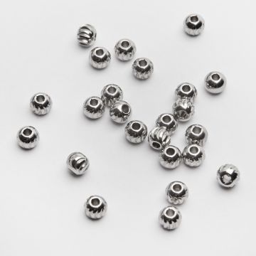 Przekładki kulki nacinane ze stali chirurgicznej w kolorze srebrnym 5mm