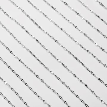 Łańcuszek ozdobny ósemki błyszczące ze stali chirurgicznej w kolorze srebrnym 4,5x2mm