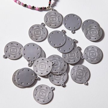 Zawieszka ze stali chirurgicznej mandala w kolorze srebrnym 18,3mm