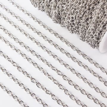 Łańcuch ze stali chirurgicznej owal gładki w kolorze srebrnym 8x6mm