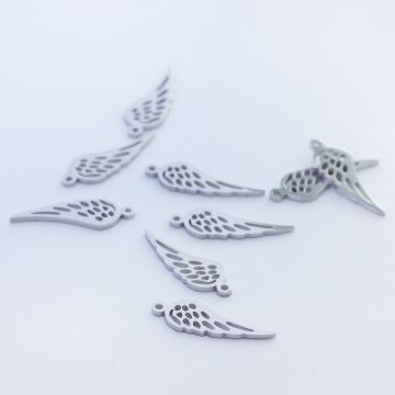 Mini zawieszka ze stali chirurgicznej piórko w kolorze srebrnym 13mm