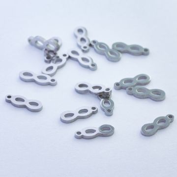 Mini zawieszka ze stali chirurgicznej nieskończoność w kolorze srebrnym 8,5mm