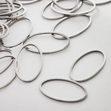 Baza geometryczna ze stali chirurgicznej owal w kolorze srebrnym 18x25mm