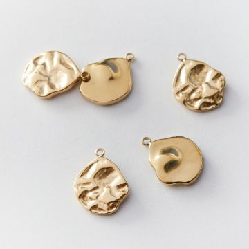 Zawieszka ze stali chirurgicznej pognieciona w kolorze złotym 23x14mm PVD