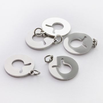 Zawieszka ze stali chirurgicznej znak zodiaku Byk w kolorze srebrnym 15mm