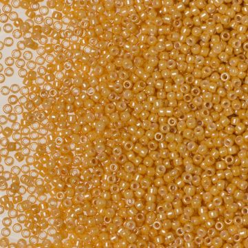 Koraliki TOHO Round 15/0 Opaque-Lustered Dark Beige