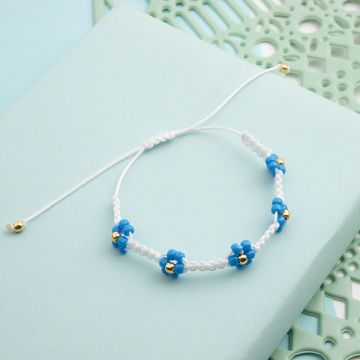 Bransoletka makramowa z kwiatami