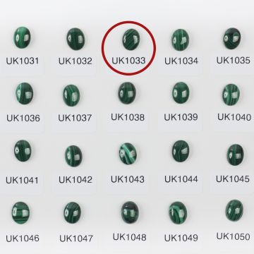 Malachit naturalny kaboszon owal 10mm Malachit naturalny kaboszon owal 10mm