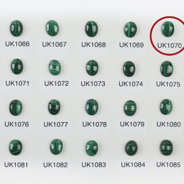 Malachit naturalny kaboszon owal 10mm