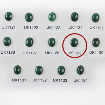 Malachit naturalny kaboszon owal 10,3mm