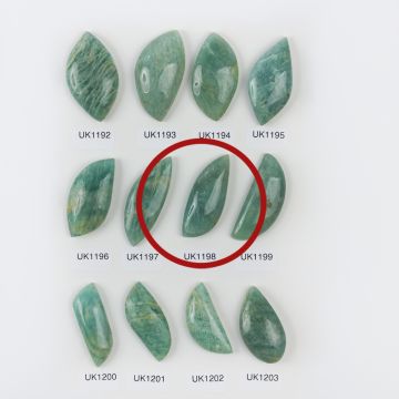 Amazonit kaboszon nieregularny 44,5mm