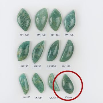 Amazonit kaboszon nieregularny 37,5mm