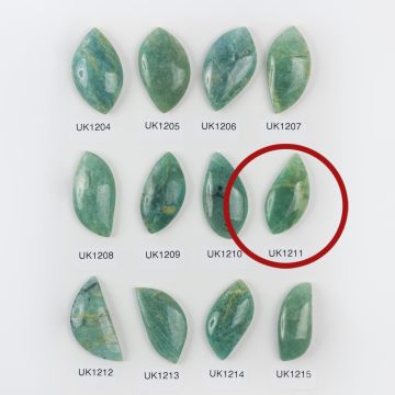 Amazonit kaboszon nieregularny 36,5mm Amazonit kaboszon nieregularny 36,5mm