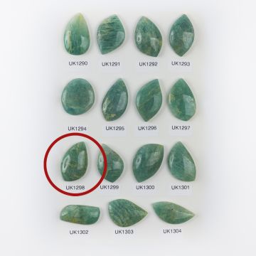 Amazonit kaboszon nieregularny 36mm