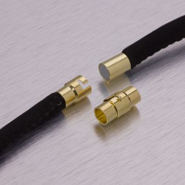 Zapięcie magnetyczne z zabezpieczeniem w kolorze złotym 5,5mm