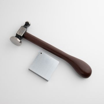 Młotek do metalu z podstawką 20cm Młotek do metalu z podstawką 20cm