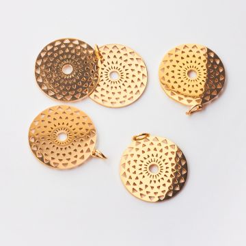 Zawieszka ze stali chirurgicznej mini trójkąciki w kółku do naszyjników w kolorze złotym 21mm