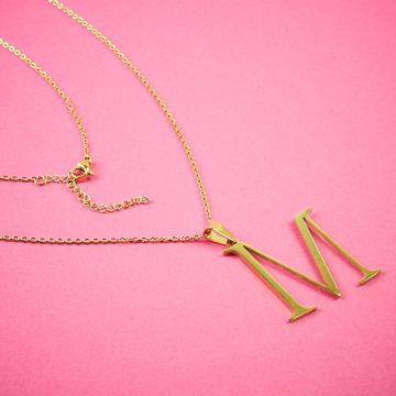 Naszyjnik ze stali chirurgicznej z literką M w kolorze złotym 44cm Naszyjnik ze stali chirurgicznej z literką M w kolorze złotym 44cm