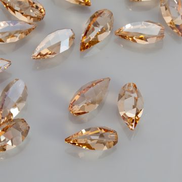 Swarovski twisted drop golden shadow 20mm