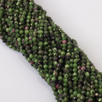 Zoisyt z rubinem kulka fasetowana 5,5mm