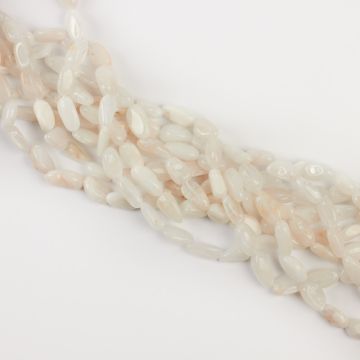 Kamień księżycowy bryłka nieregularna 6x8mm