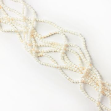 Muszla biała kulka fasetowana 2mm