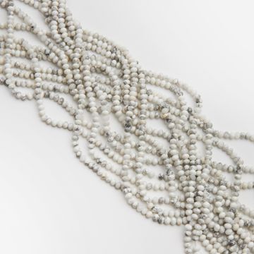 Howlit biały oponka fasetowana 3x4mm