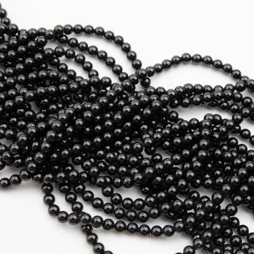 Spinel kulka gładka 4mm