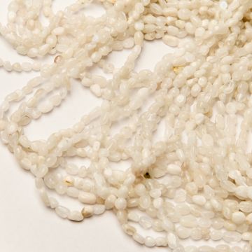 Kamień księżycowy bryłka nieregularna 4,5x7mm