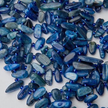 Kianit niebieski grot nieregularny 7-28mm