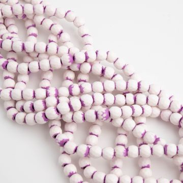 Agat białofioletowy kulka fasetowana 5,5mm